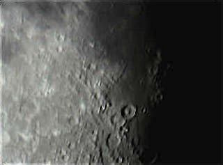 moon1c.jpg (12576 bytes)